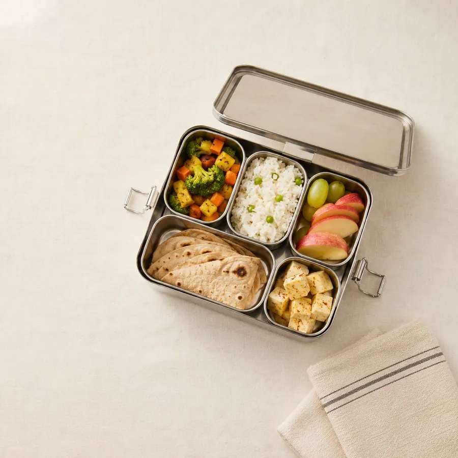 A balanced school tiffin